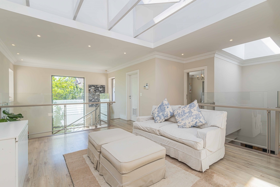 4 Bedroom Property for Sale in Fresnaye Western Cape